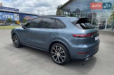 Внедорожник / Кроссовер Porsche Cayenne 2019 в 