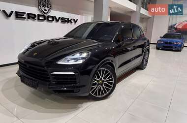 Внедорожник / Кроссовер Porsche Cayenne 2019 в 