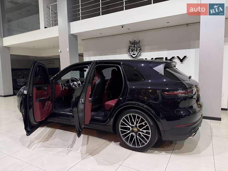 Внедорожник / Кроссовер Porsche Cayenne 2019 в Одессе