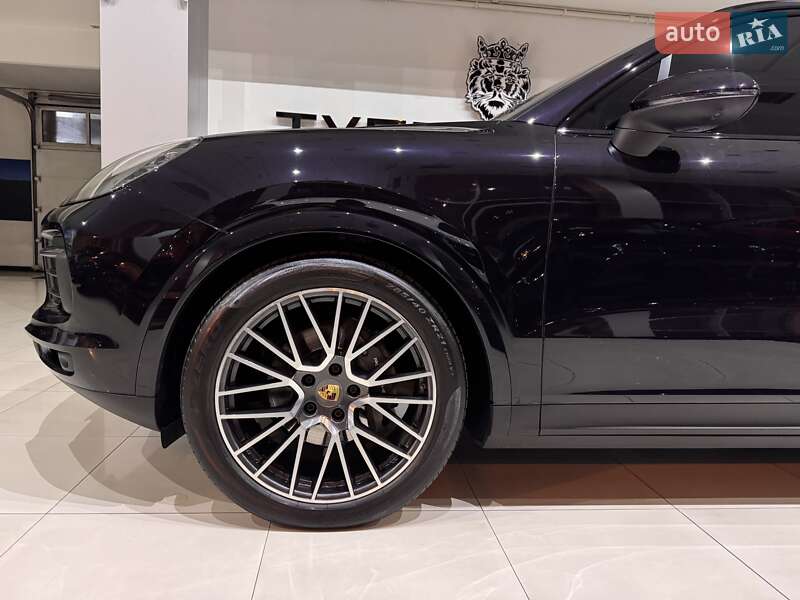 Внедорожник / Кроссовер Porsche Cayenne 2019 в Одессе