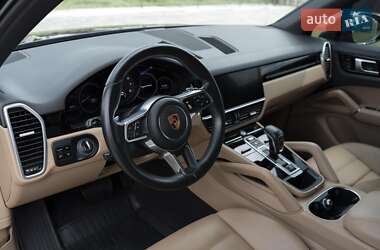 Позашляховик / Кросовер Porsche Cayenne 2018 в 