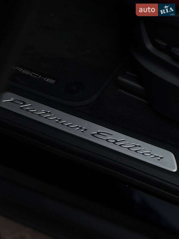 Позашляховик / Кросовер Porsche Cayenne 2022 в Києві