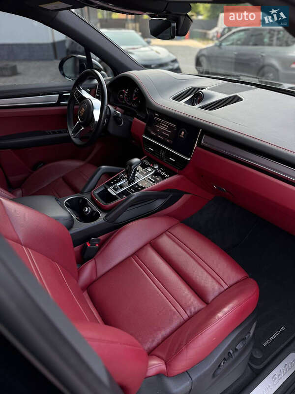 Позашляховик / Кросовер Porsche Cayenne 2022 в Києві