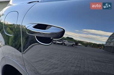 Внедорожник / Кроссовер Porsche Cayenne 2011 в 