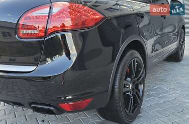 Внедорожник / Кроссовер Porsche Cayenne 2011 в 
