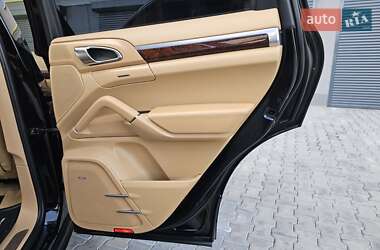 Внедорожник / Кроссовер Porsche Cayenne 2011 в 
