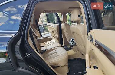 Внедорожник / Кроссовер Porsche Cayenne 2011 в 