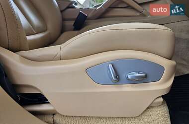 Внедорожник / Кроссовер Porsche Cayenne 2011 в 