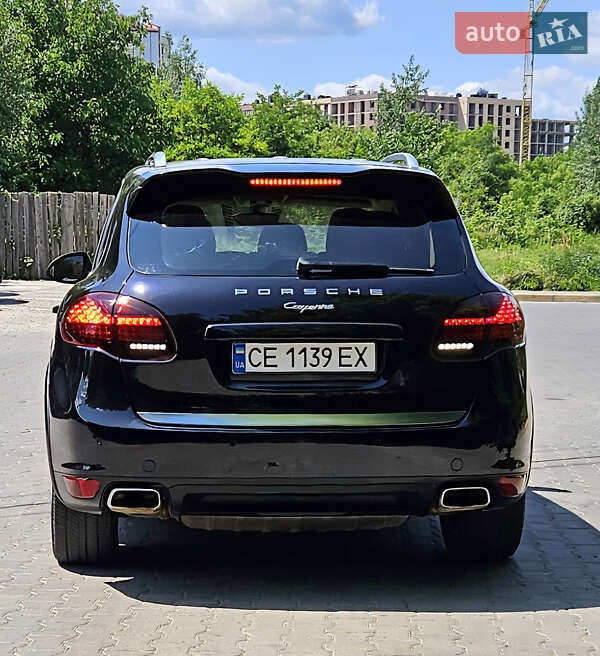 Позашляховик / Кросовер Porsche Cayenne 2011 в Чернівцях