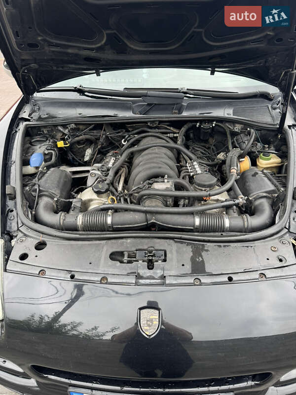 Porsche Cayenne 2003