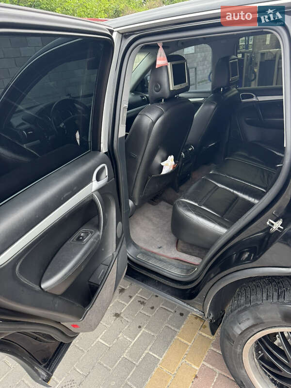 Внедорожник / Кроссовер Porsche Cayenne 2003 в Вишневом фото 10 Внедорожник / Кроссовер Porsche Cayenne 2003 в Вишневом