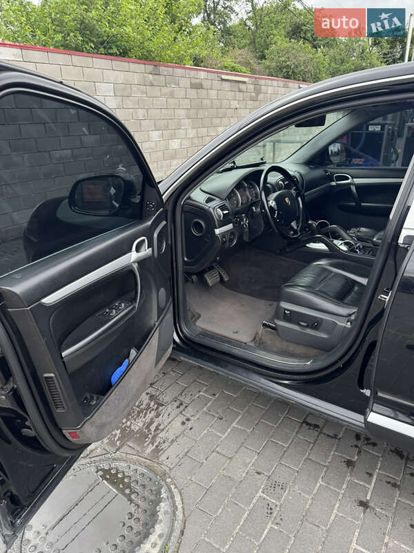 Внедорожник / Кроссовер Porsche Cayenne 2003 в Вишневом фото 13 Внедорожник / Кроссовер Porsche Cayenne 2003 в Вишневом