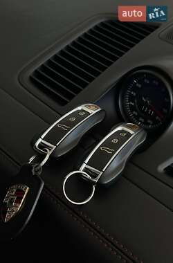 Позашляховик / Кросовер Porsche Cayenne 2019 в 