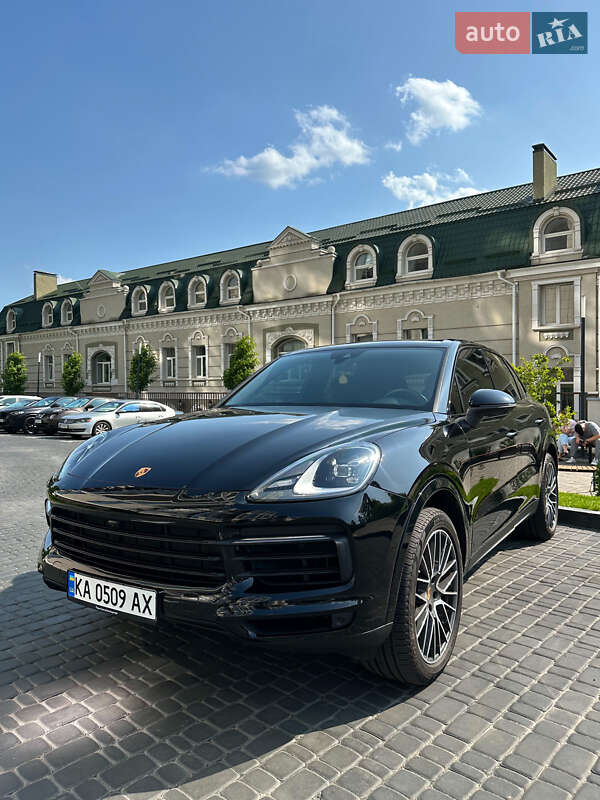 Внедорожник / Кроссовер Porsche Cayenne 2022 в 