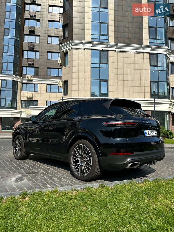 Внедорожник / Кроссовер Porsche Cayenne 2022 в Киеве