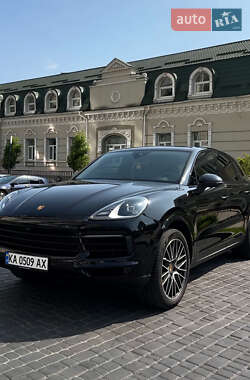 Внедорожник / Кроссовер Porsche Cayenne 2022 в 