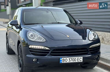 Внедорожник / Кроссовер Porsche Cayenne 2012 в 