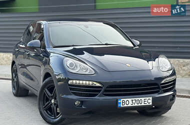 Внедорожник / Кроссовер Porsche Cayenne 2012 в 