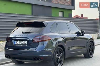 Внедорожник / Кроссовер Porsche Cayenne 2012 в 