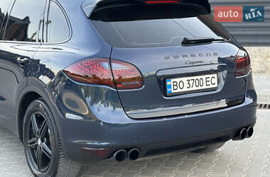 Внедорожник / Кроссовер Porsche Cayenne 2012 в 