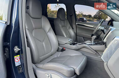 Внедорожник / Кроссовер Porsche Cayenne 2012 в 