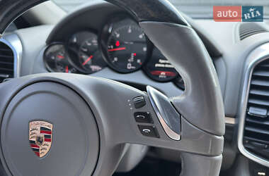 Внедорожник / Кроссовер Porsche Cayenne 2012 в 