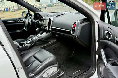 Внедорожник / Кроссовер Porsche Cayenne 2013 в 