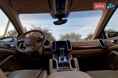 Внедорожник / Кроссовер Porsche Cayenne 2010 в 