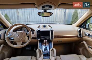 Внедорожник / Кроссовер Porsche Cayenne 2010 в 