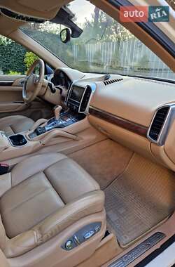 Внедорожник / Кроссовер Porsche Cayenne 2010 в 