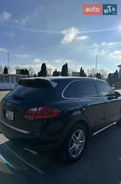 Внедорожник / Кроссовер Porsche Cayenne 2014 в 