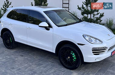 Внедорожник / Кроссовер Porsche Cayenne 2014 в 