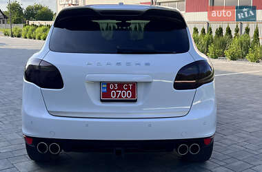 Внедорожник / Кроссовер Porsche Cayenne 2014 в 