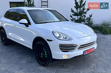 Внедорожник / Кроссовер Porsche Cayenne 2014 в 