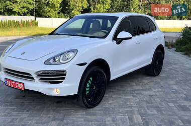 Внедорожник / Кроссовер Porsche Cayenne 2014 в 