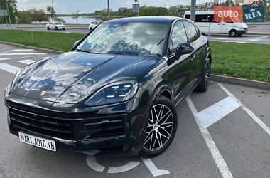 Внедорожник / Кроссовер Porsche Cayenne 2023 в 