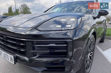Внедорожник / Кроссовер Porsche Cayenne 2023 в 