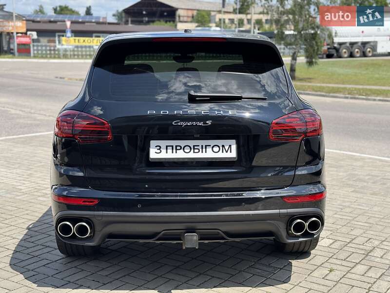 Внедорожник / Кроссовер Porsche Cayenne 2016 в Кременчуге
