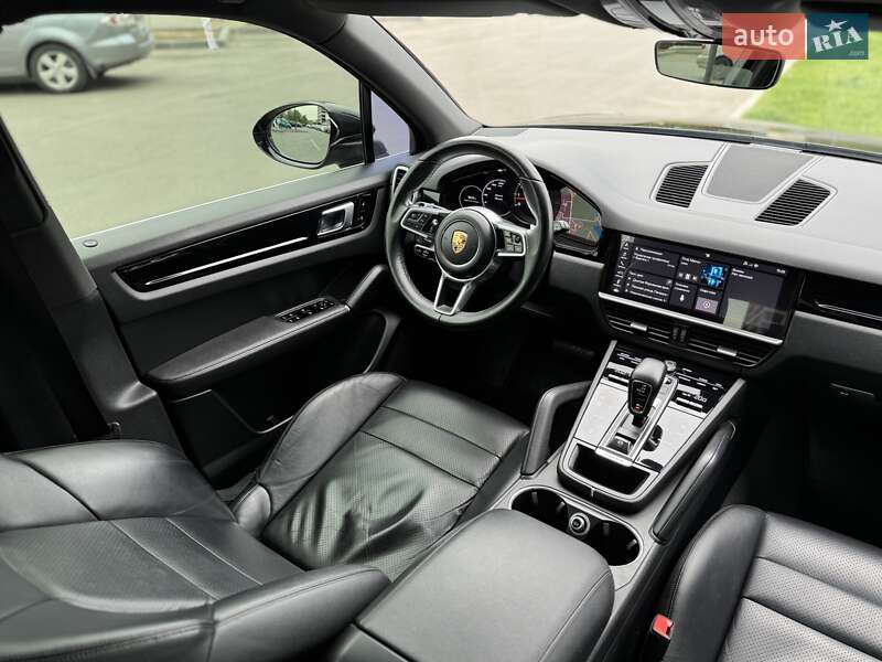 Внедорожник / Кроссовер Porsche Cayenne 2018 в Днепре