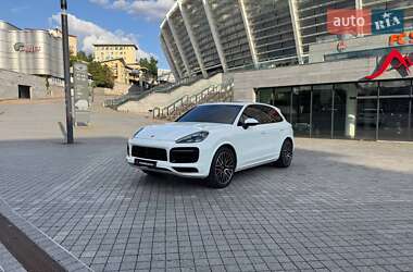 Внедорожник / Кроссовер Porsche Cayenne 2022 в 