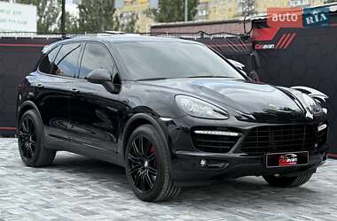 Внедорожник / Кроссовер Porsche Cayenne 2012 в 