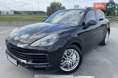 Внедорожник / Кроссовер Porsche Cayenne 2018 в 