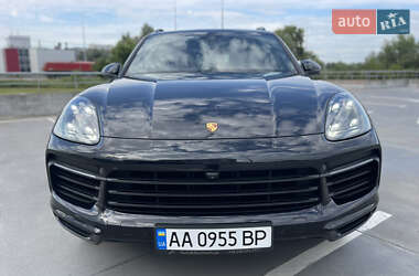 Внедорожник / Кроссовер Porsche Cayenne 2018 в 