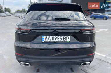Внедорожник / Кроссовер Porsche Cayenne 2018 в 