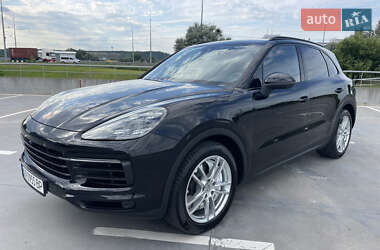 Внедорожник / Кроссовер Porsche Cayenne 2018 в 