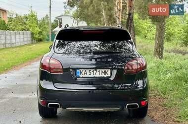 Внедорожник / Кроссовер Porsche Cayenne 2012 в 