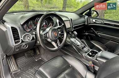 Внедорожник / Кроссовер Porsche Cayenne 2012 в 