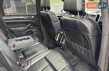 Внедорожник / Кроссовер Porsche Cayenne 2012 в 