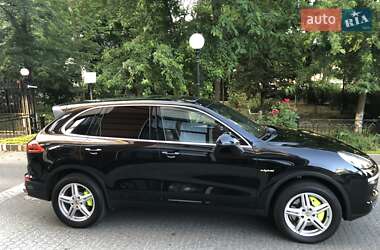 Позашляховик / Кросовер Porsche Cayenne 2015 в 