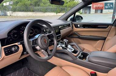 Внедорожник / Кроссовер Porsche Cayenne 2020 в 